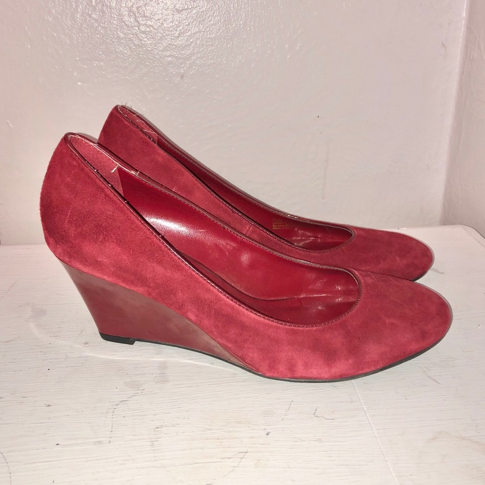 Red Franco Sorto “Zeus” Wedge Heel”  size 7 1/2.